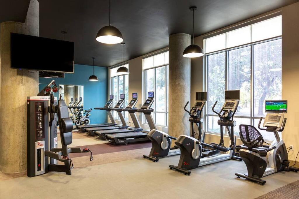 Luxury Apartment Close To Everything W Free Parking 5 هيوستن المظهر الخارجي الصورة